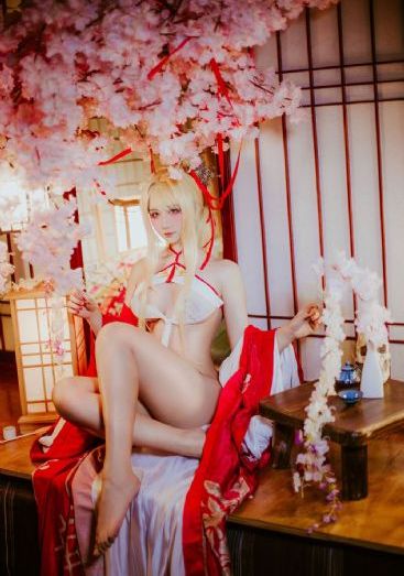 黄色网站十八禁美女_超清免费全集观看